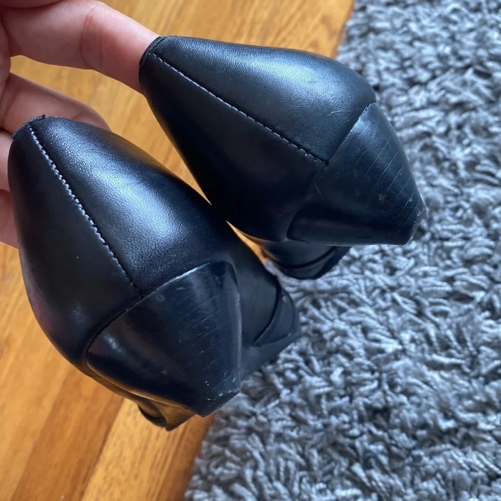 Sarah-Jayne Cut Out Stud Design Peep Toe Wedge Heels Size 6.5